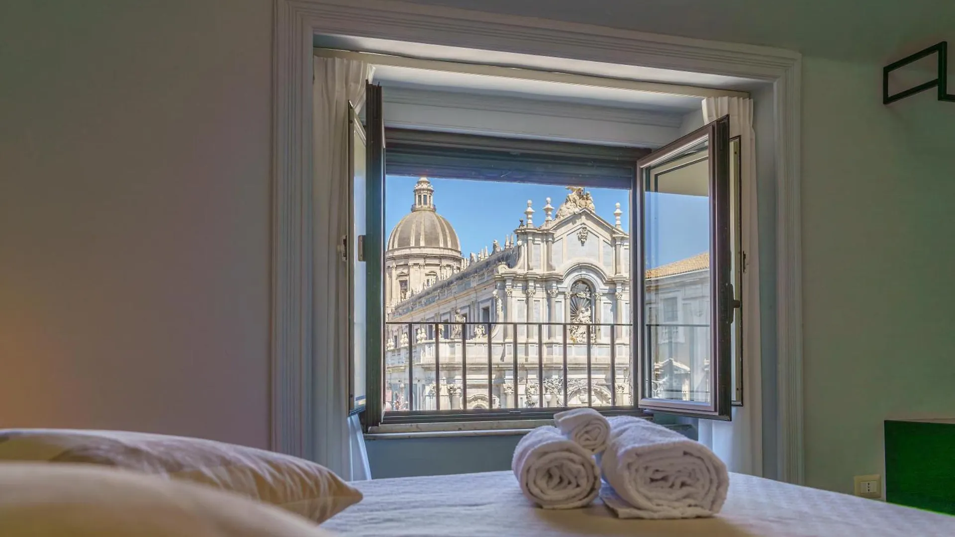 Bed and Breakfast La Finestra Sul Duomo CTA