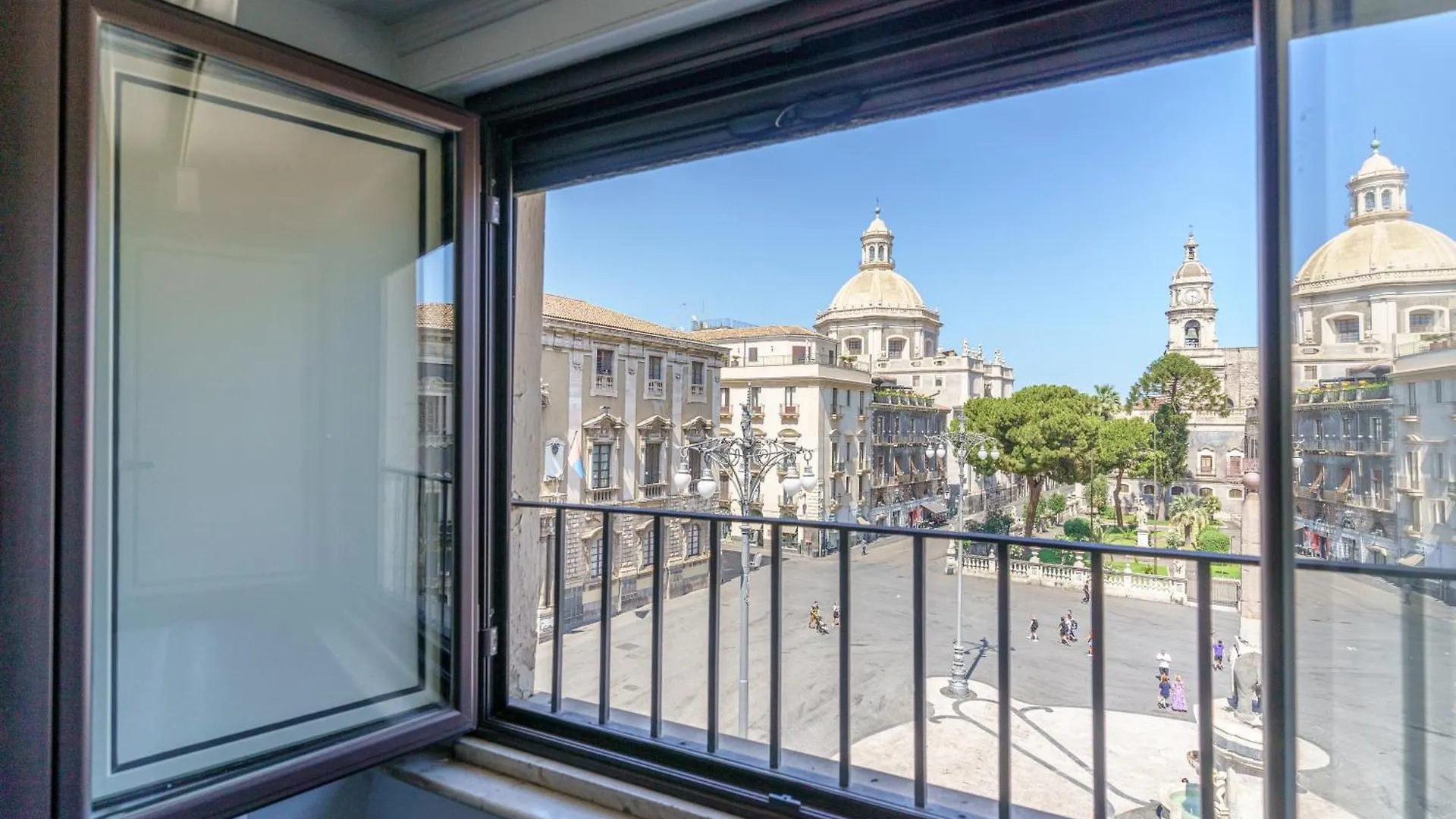 Bed and Breakfast La Finestra Sul Duomo CTA