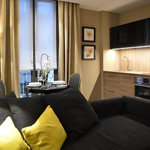  Apartment Qb/four Italy